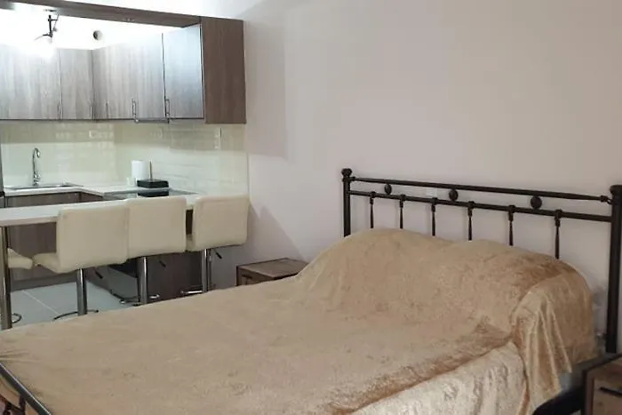 Loutraki Vibes Apartments 2