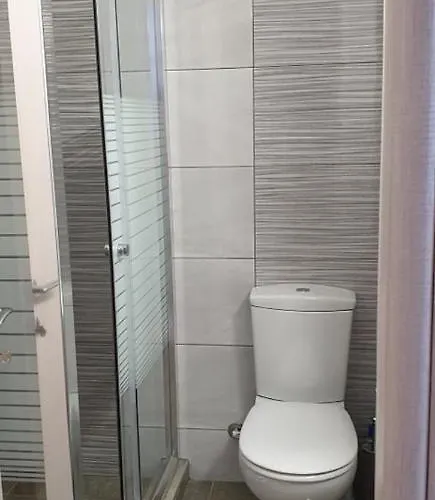Loutraki Vibes Apartments 2